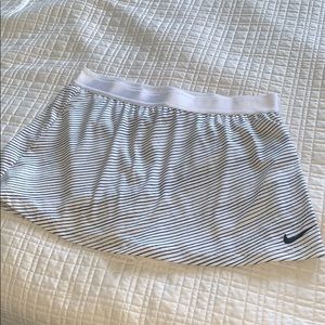 Nike tennis skirt